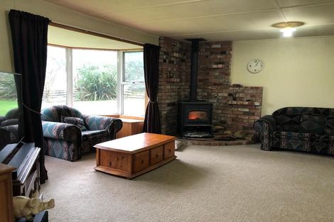 Photo of property in 1875 Kanakanaia Road, Whatatutu, Te Karaka, 4091