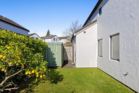 Photo of property in 4/64 Schnapper Rock Road, Schnapper Rock, Auckland, 0632