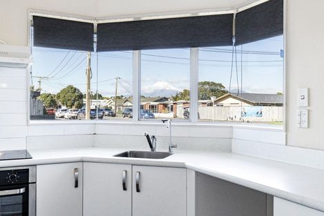 Photo of property in 1/39 Sackville Street, Fitzroy, New Plymouth, 4312