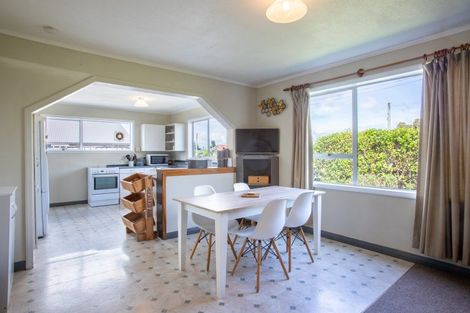 Photo of property in 18 Cadman Street, Dannevirke, 4930