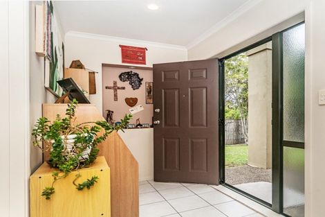 Photo of property in 41 Kellaway Drive, East Tamaki, Auckland, 2013