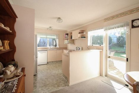 Photo of property in 6 Guernsey Place, Grandview Heights, Hamilton, 3200