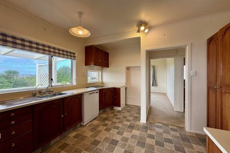 Photo of property in 107 Bleakhouse Road, Mellons Bay, Auckland, 2014