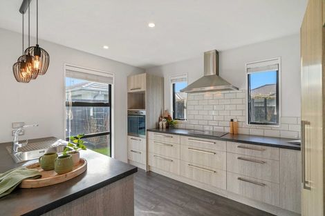 Photo of property in 18 Maka Lane, Halswell, Christchurch, 8025