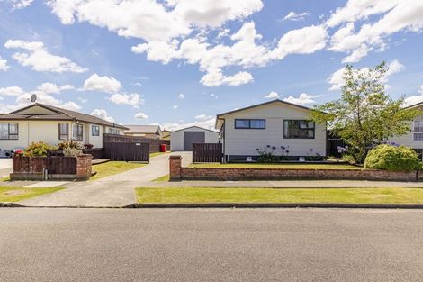 Photo of property in 7 Colonial Place, Kelvin Grove, Palmerston North, 4414