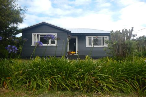 Photo of property in 2 Cape Foulwind Road, Carters Beach, Westport, 7892