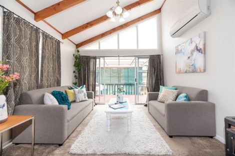 Photo of property in 87 Godley Road, Green Bay, Auckland, 0604