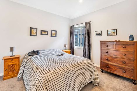 Photo of property in 28 Delta Mews Place, Clive, 4102