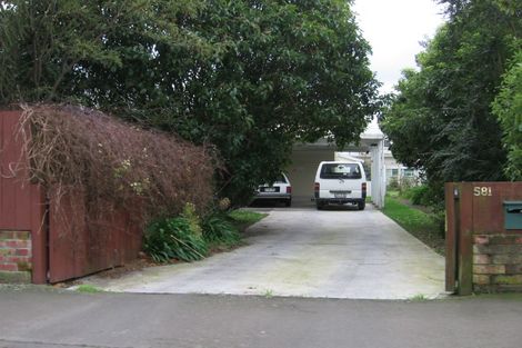 Photo of property in 581 Featherston Street, Roslyn, Palmerston North, 4414