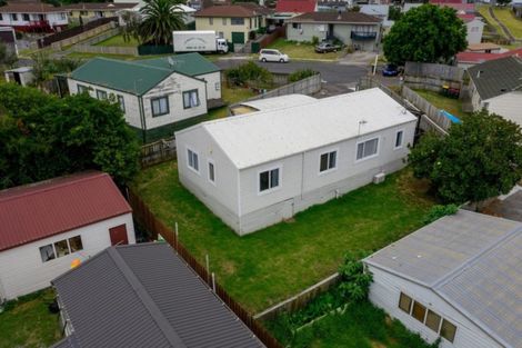 Photo of property in 3a Zircon Place, Wiri, Auckland, 2104