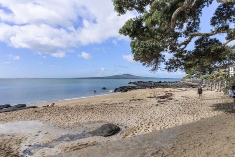 Photo of property in 2/231 Hurstmere Road, Takapuna, Auckland, 0622