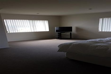 Photo of property in 15 Oak View Terrace, Schnapper Rock, Auckland, 0632