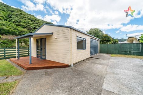 Photo of property in 25 Larchmont Grove, Totara Park, Upper Hutt, 5018