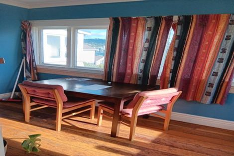 Photo of property in 23 Hawker Street, Mount Victoria, Wellington, 6011