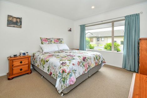 Photo of property in 25c Youngs Road, Papakura, 2110