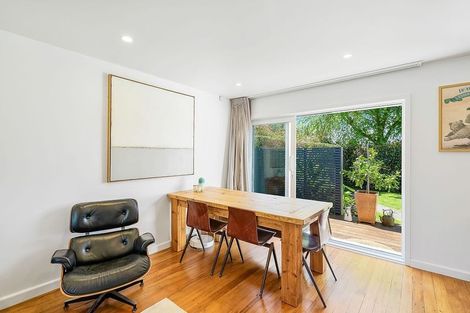 Photo of property in 35 Avondale Road, Avondale, Auckland, 1026