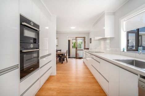 Photo of property in 45 Margaret Road, Raumati Beach, Paraparaumu, 5032