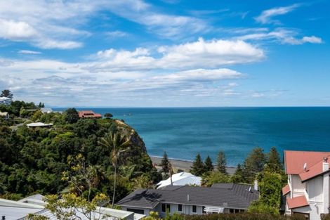 Photo of property in 11 Hukarere Road, Bluff Hill, Napier, 4110