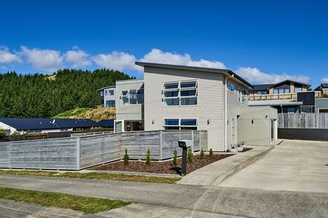 Photo of property in 147a Navigation Drive, Whitby, Porirua, 5024