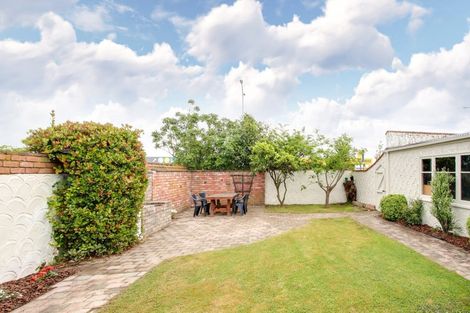 Photo of property in 1/125 Taradale Road, Onekawa, Napier, 4110