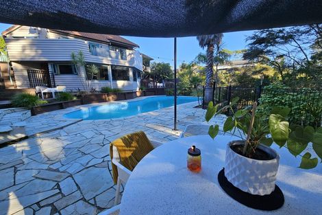 Photo of property in 80 Scott Road, Stanmore Bay, Whangaparaoa, 0932