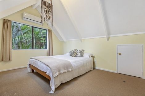 Photo of property in 11 Valley View Road, Titirangi, Auckland, 0604