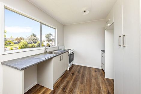 Photo of property in 3 Bundena Place, Clendon Park, Auckland, 2103