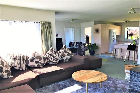 Photo of property in 2 Sherpa Place, Massey, Auckland, 0614