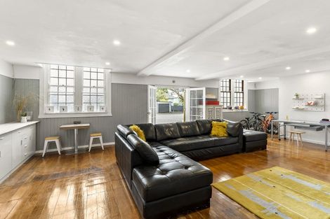 Photo of property in 223 Muritai Road, Eastbourne, Lower Hutt, 5013