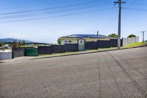 Photo of property in 5 Scott Street, Moturoa, New Plymouth, 4310