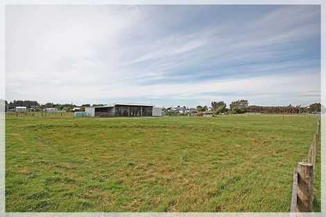 Photo of property in 10 Ripa Street, Tangimoana, 4822