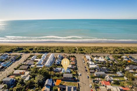 Photo of property in 12 Fleming Street, North New Brighton, Christchurch, 8083