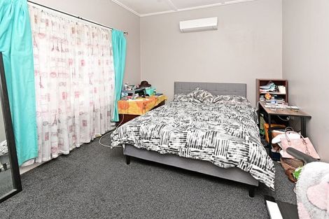 Photo of property in 18 Birdwood Road, Pukekohe, 2120