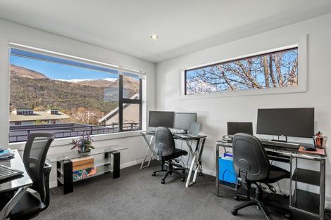 Photo of property in 15 Bracken Street, Arrowtown, 9302