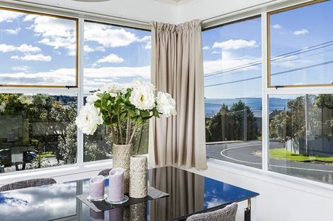 Photo of property in 2/47 Braemar Road, Rothesay Bay, Auckland, 0630