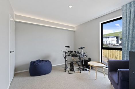 Photo of property in 15 Parkridge Place, Mount Pleasant, Christchurch, 8081