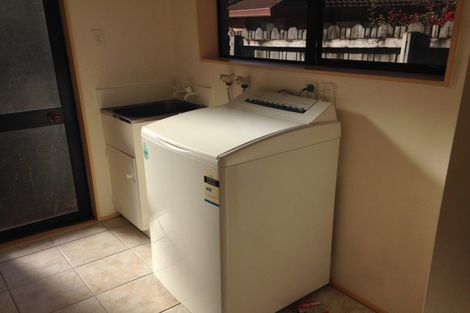 Photo of property in 20 Britannia Place, Half Moon Bay, Auckland, 2012