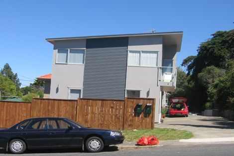 Photo of property in 2/18 Forrest Hill Road, Forrest Hill, Auckland, 0620