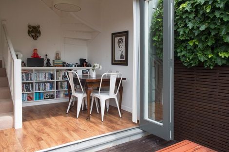 Photo of property in 123 Wallace Street, Mount Cook, Wellington, 6021