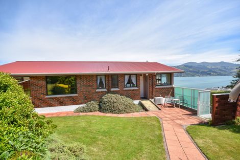 Photo of property in 30 Bayne Terrace, Macandrew Bay, Dunedin, 9014
