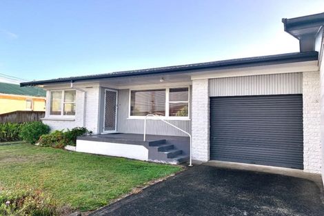 Photo of property in 1 Kingsley Street, St Andrews, Hamilton, 3200
