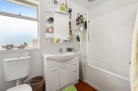 Photo of property in 1 Fenruss Street, Fairy Springs, Rotorua, 3015