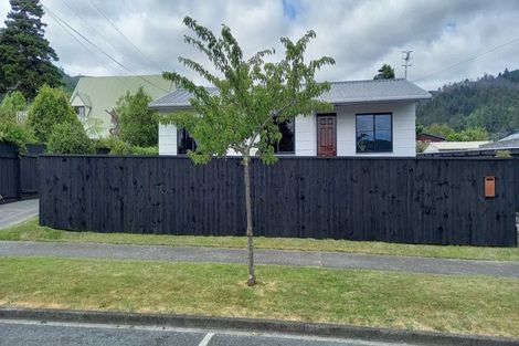 Photo of property in 1/6 Kairimu Street, Stokes Valley, Lower Hutt, 5019
