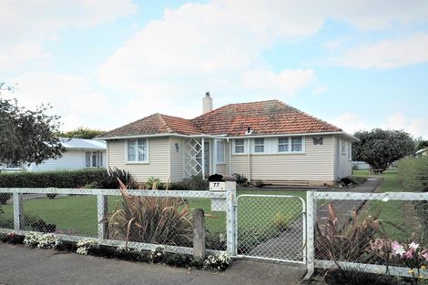 Photo of property in 77 Stout Street, Shannon, 4821