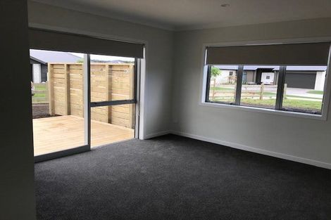 Photo of property in 9 Pukatea Lane, Kinloch, Taupo, 3377