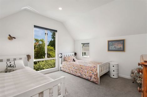 Photo of property in 25 Chepstow Avenue, Fendalton, Christchurch, 8052