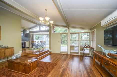 Photo of property in 546 Pioneer Highway, Highbury, Palmerston North, 4412