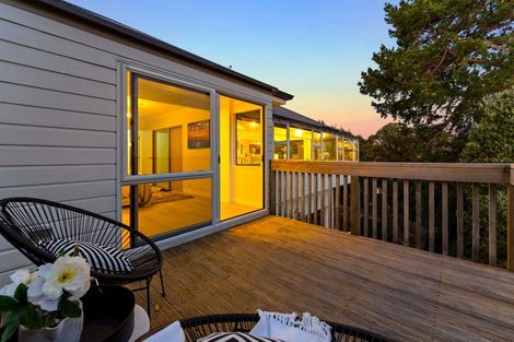 Photo of property in 78 Island Bay Road, Beach Haven, Auckland, 0626