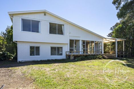 Photo of property in 26 Whaka Street, Maungaturoto, 0520