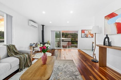 Photo of property in 2 Lowtherhurst Road, Massey, Auckland, 0614